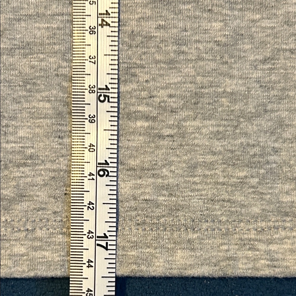 Bugs Bunny Christmas shirt Size S - Picture 10 of 10